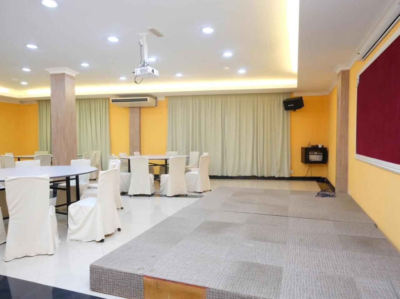 OYO 558 Rayyan Soffea Hotel Kota Bharu Bagian luar foto