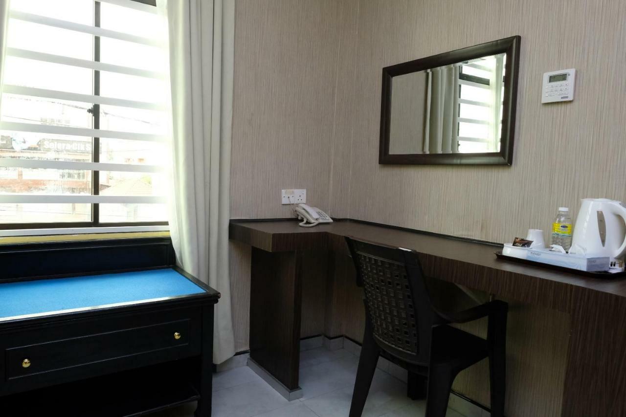 OYO 558 Rayyan Soffea Hotel Kota Bharu Bagian luar foto